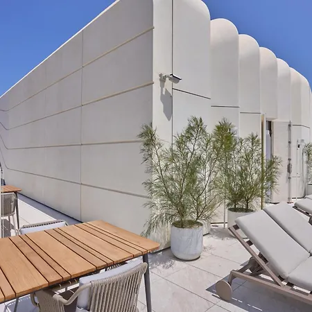 Mercury Tower With Stunning Sea Views