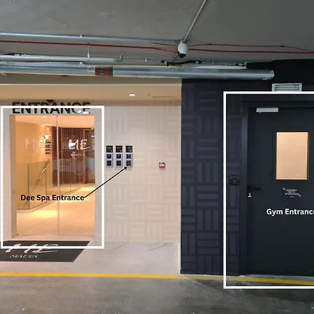 Mercury Tower With Stunning Sea Views *