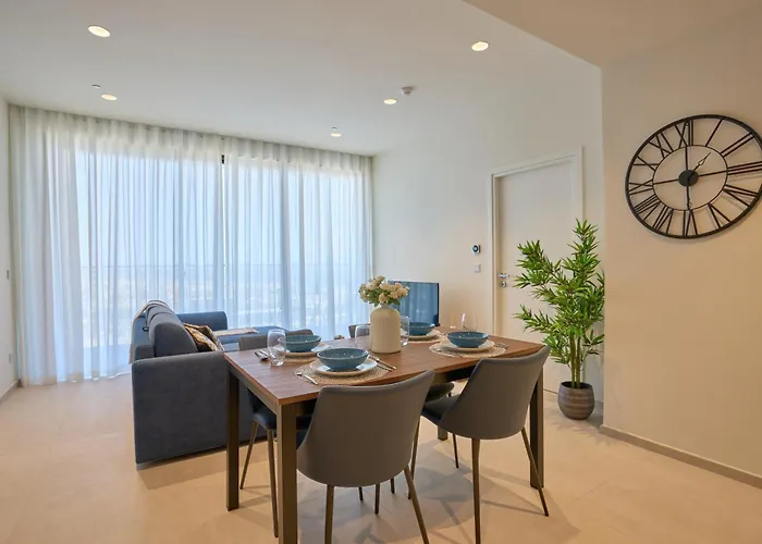 Mercury Tower With Stunning Sea Views