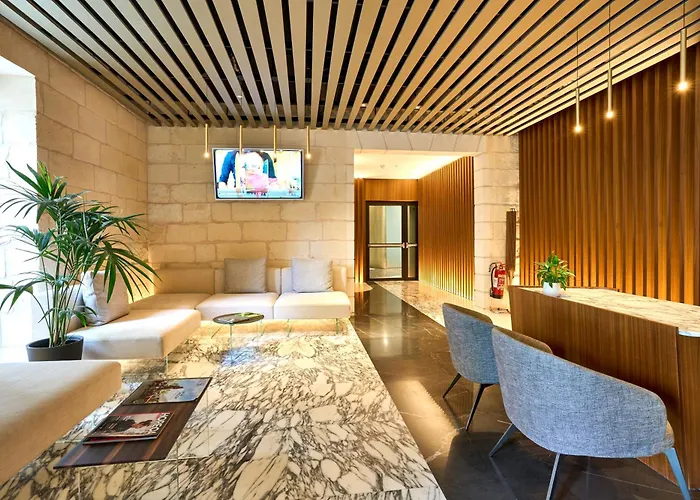 דירה Mercury Tower With Stunning Sea Views *