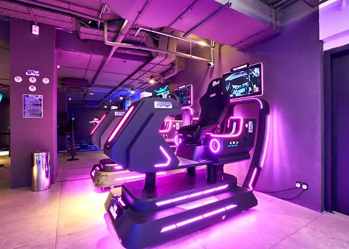 Mercury Tower With Stunning Sea Views דירה