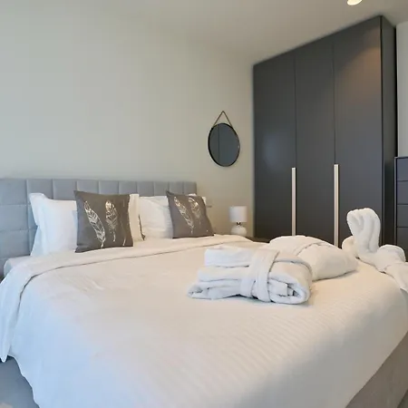 דירה Mercury Tower With Stunning Sea Views *